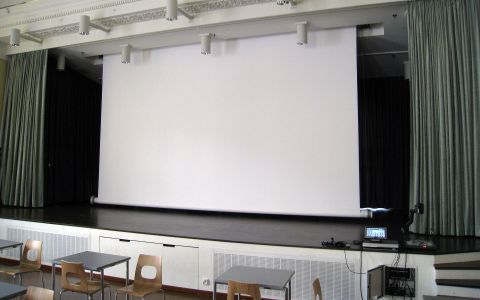 Helsingin Normaalilyseo, 6 x 4 m (L x K) Helsingin Normaalilyseo - Alatukkivalkokangas